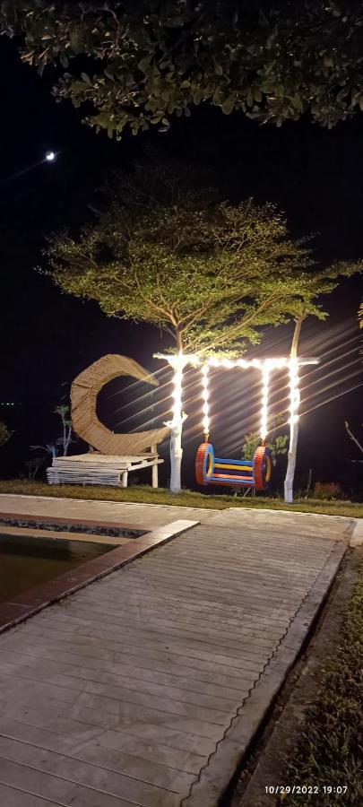 Lover View Pool Bar & Bungalows Ngwesaung Bagian luar foto