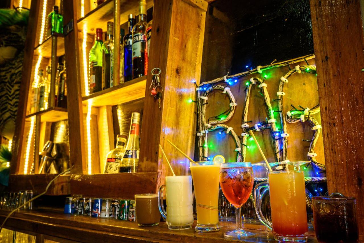 Lover View Pool Bar & Bungalows Ngwesaung Bagian luar foto